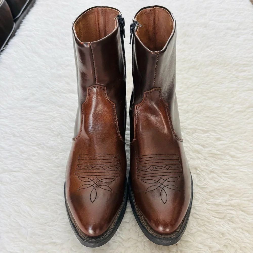 Cowtown Brown Leather sides Zip Men's Boots size 9.5 D